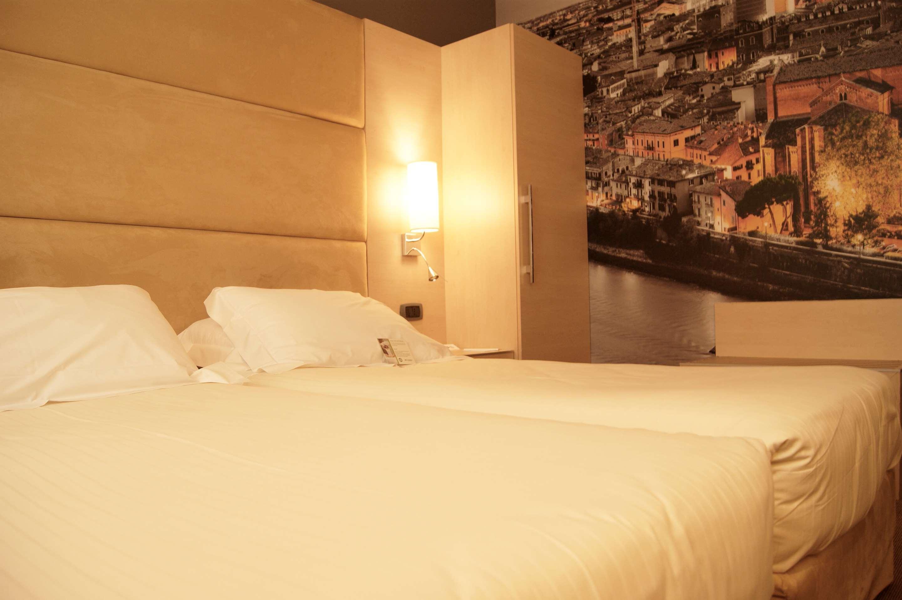 Best Western Plus Hotel Expo Вилафранка ди Верона Екстериор снимка