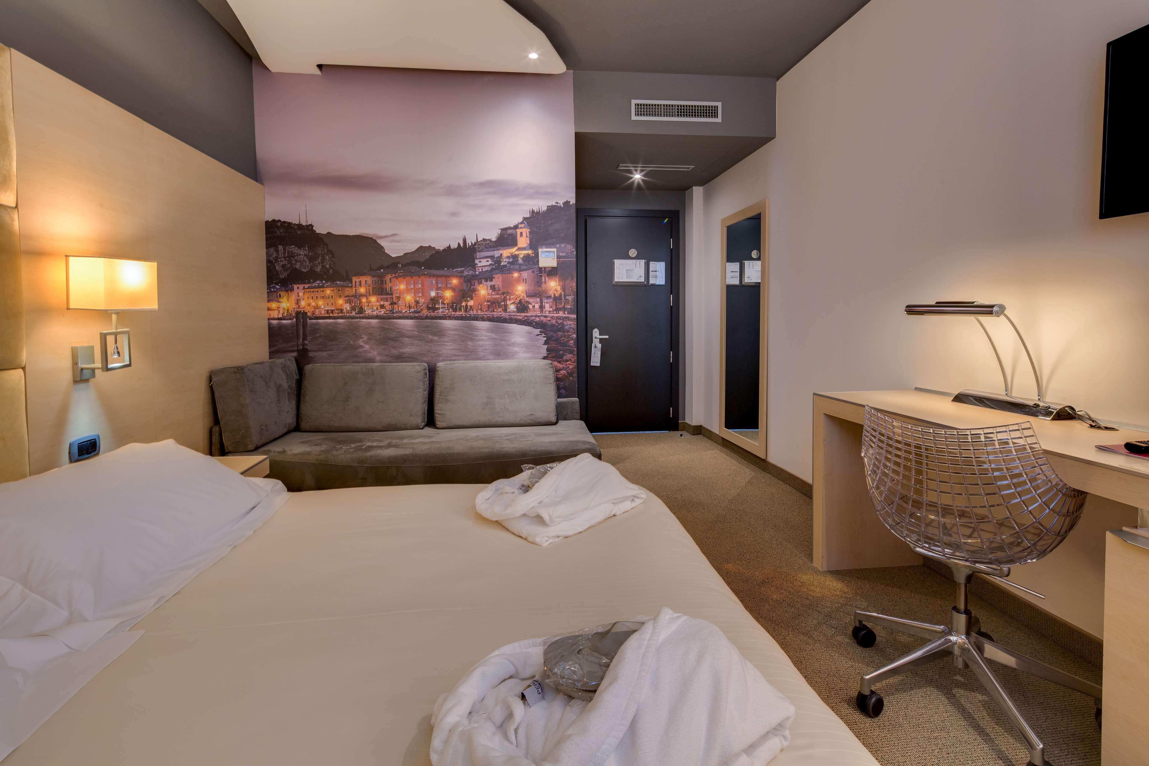 Best Western Plus Hotel Expo Вилафранка ди Верона Екстериор снимка