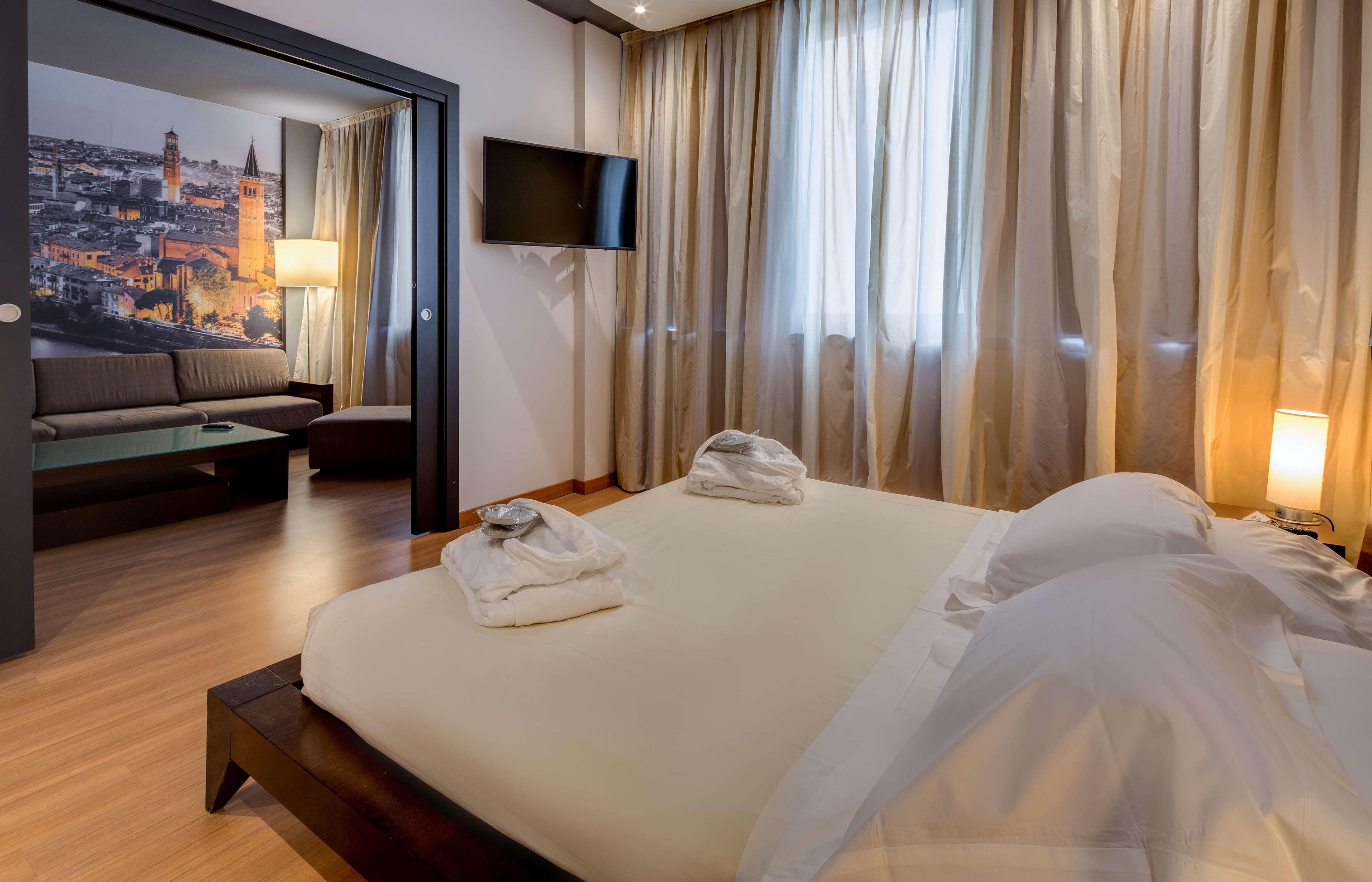 Best Western Plus Hotel Expo Вилафранка ди Верона Екстериор снимка
