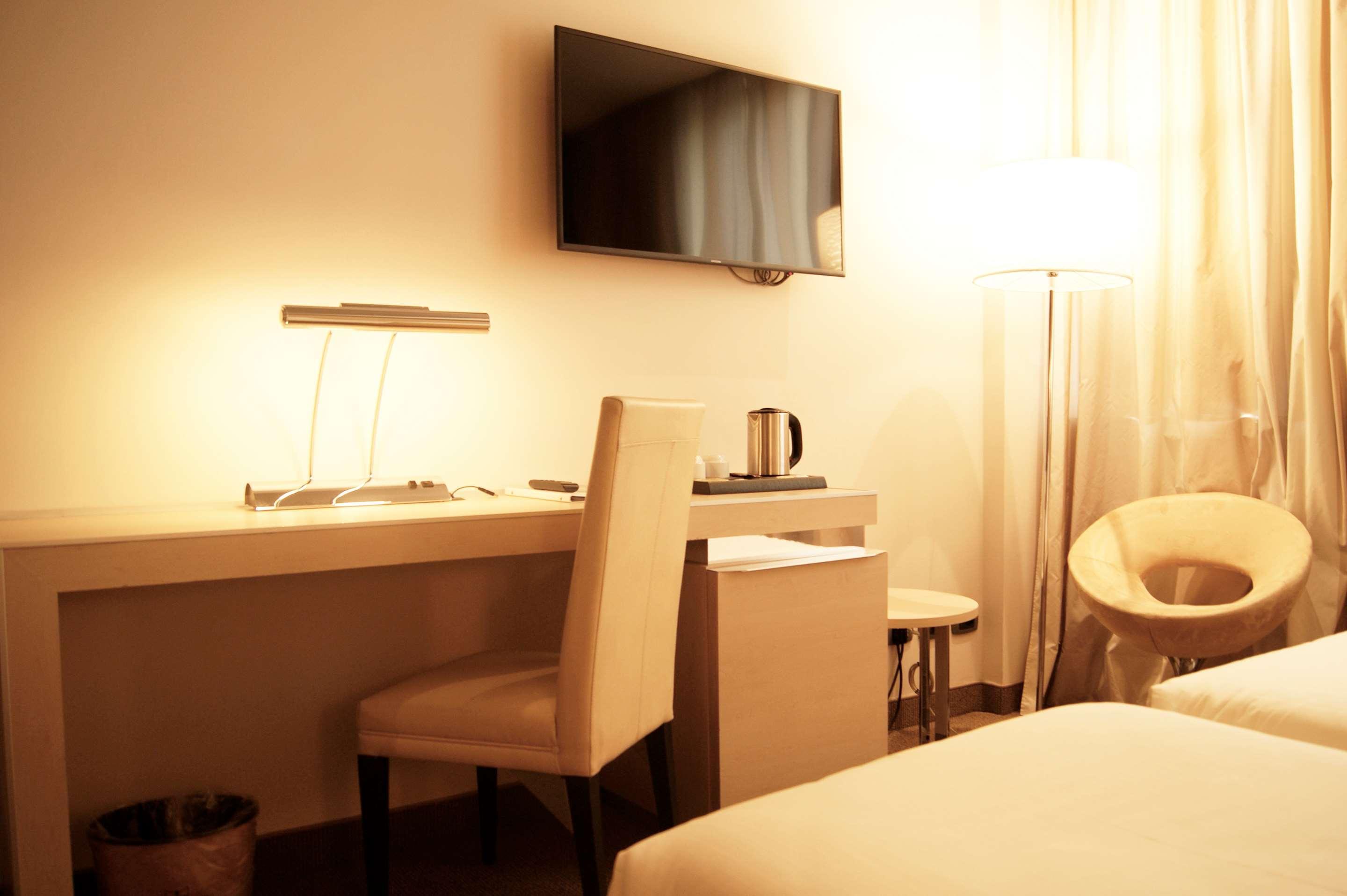 Best Western Plus Hotel Expo Вилафранка ди Верона Екстериор снимка