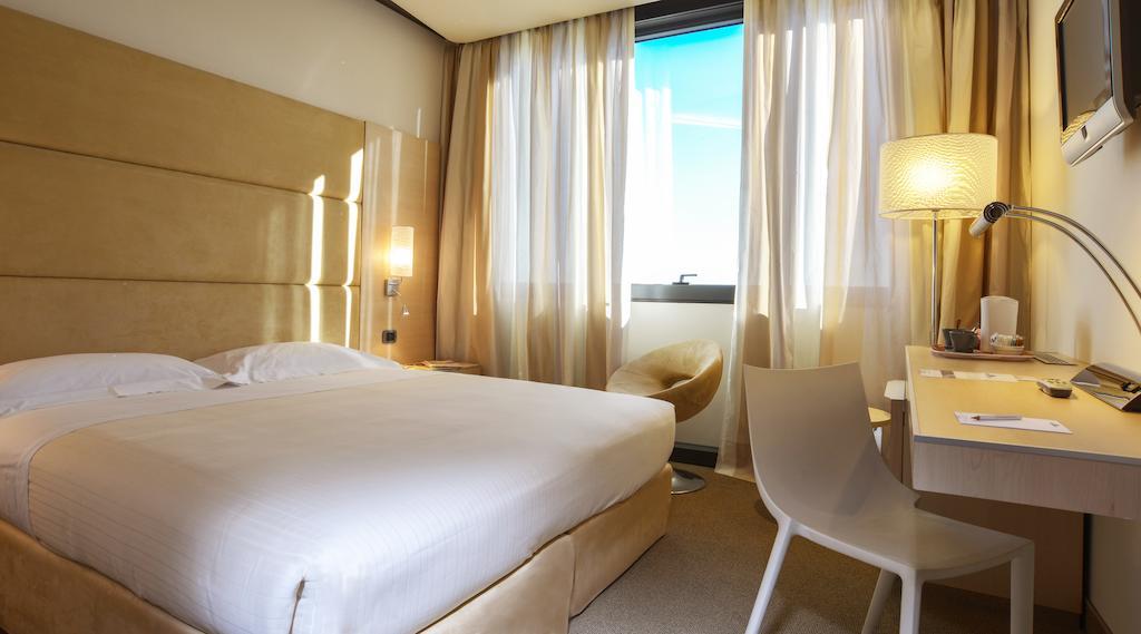 Best Western Plus Hotel Expo Вилафранка ди Верона Стая снимка
